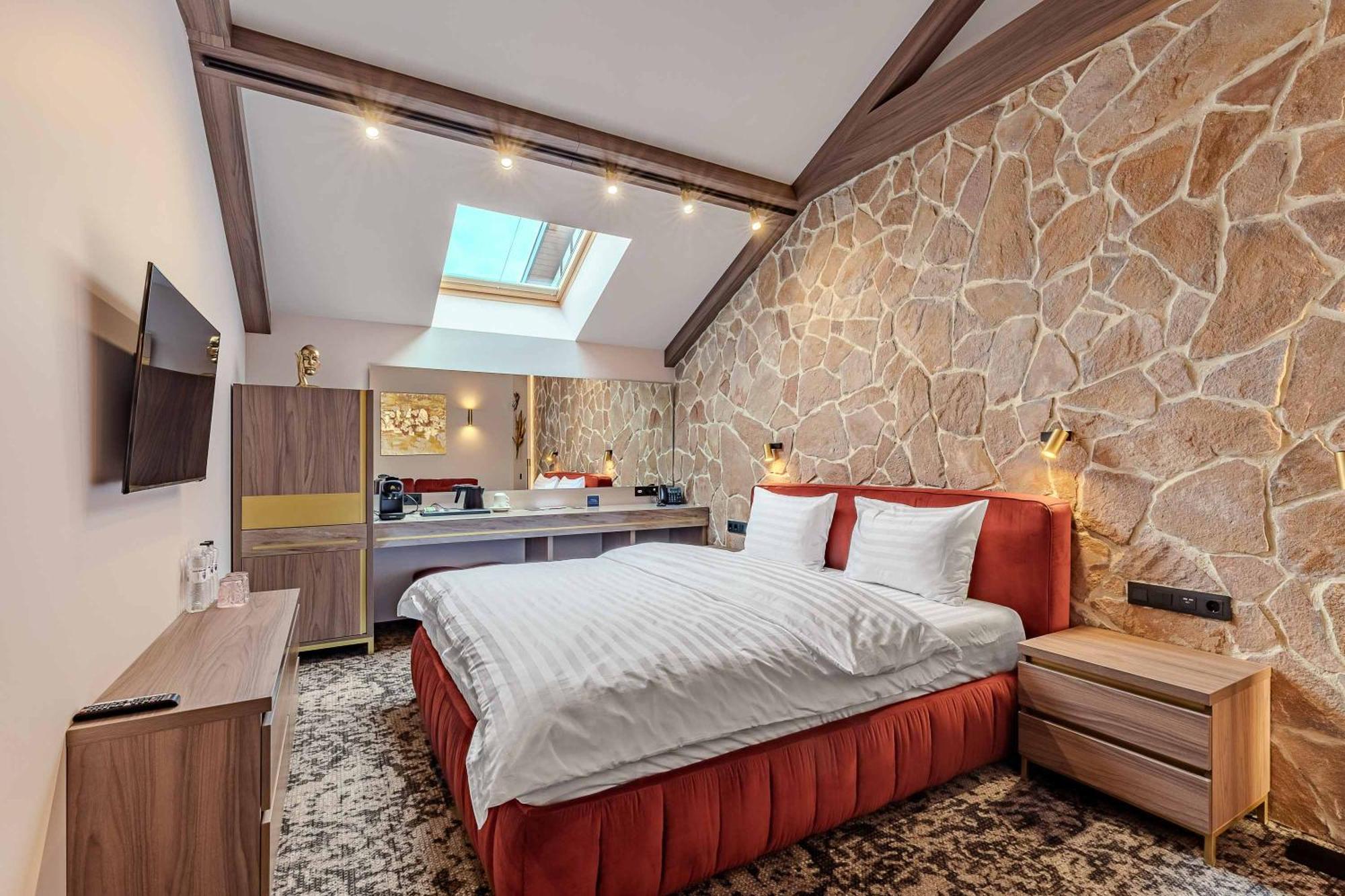 Hotel Equides Club Lisnyky Exteriér fotografie