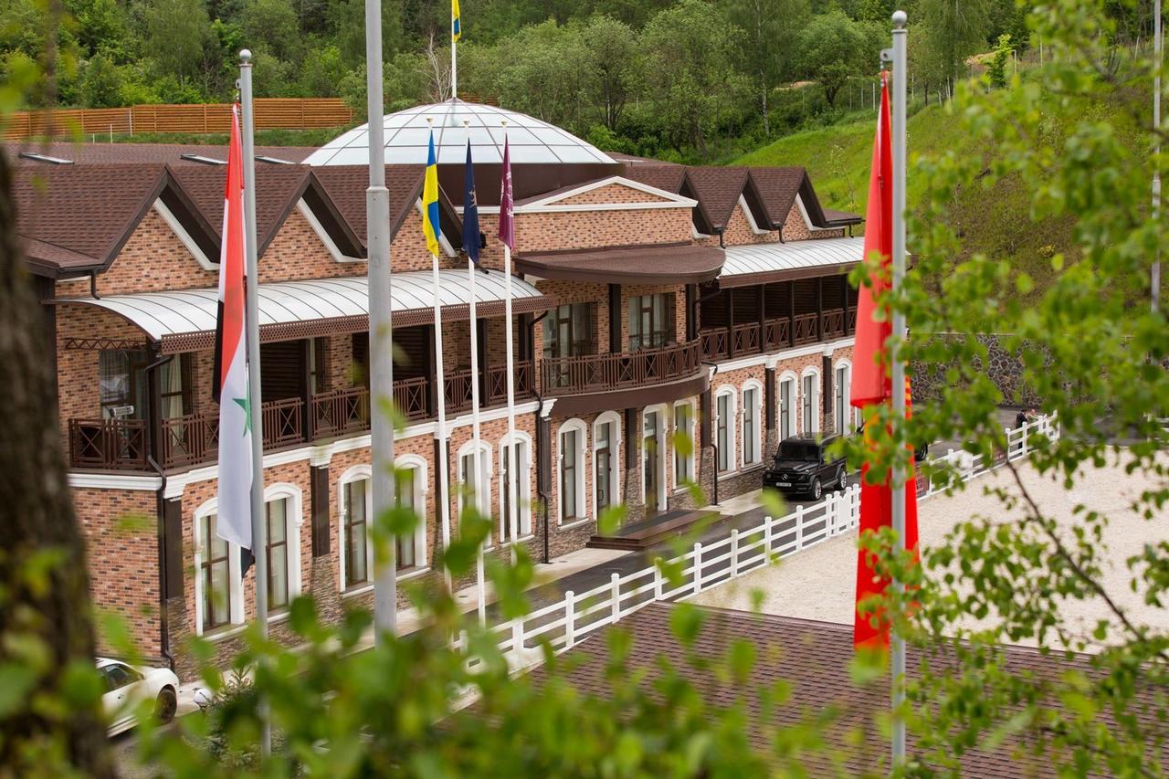 Hotel Equides Club Lisnyky Exteriér fotografie